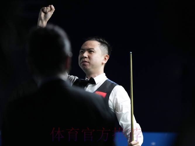 斯诺克大师赛：吴宜泽、肖国栋晋级八强